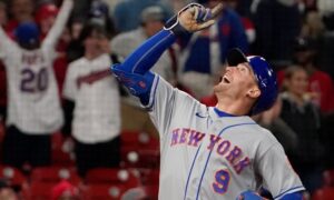 NY Online Sports Betting $1 Billion Handle April Revenue New York
