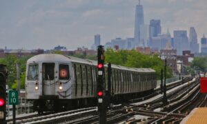 subway brooklyn new york city skyline in background