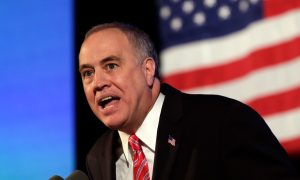 New York Comptroller Thomas DiNapoli released a report detailing the impact online sports betting expansion has had on problem gambling in the state