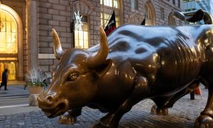 Bull statue in New York's financial district. New York is missing out while states such as NJ and PA are producing significant tax revenue from thriving online casino sectors.